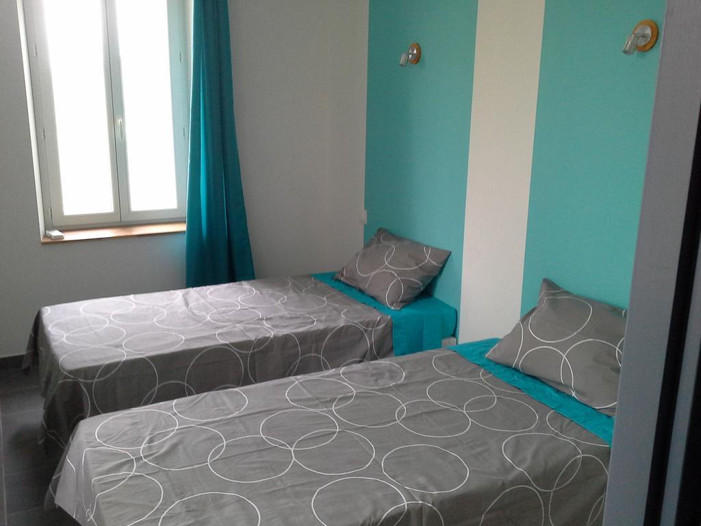 Millot Conilhac Bed & Breakfast Bilik gambar