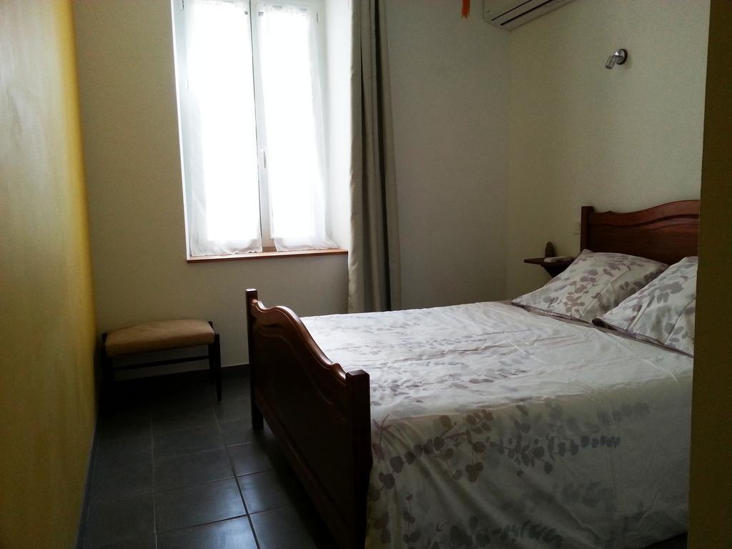 Millot Conilhac Bed & Breakfast Bilik gambar